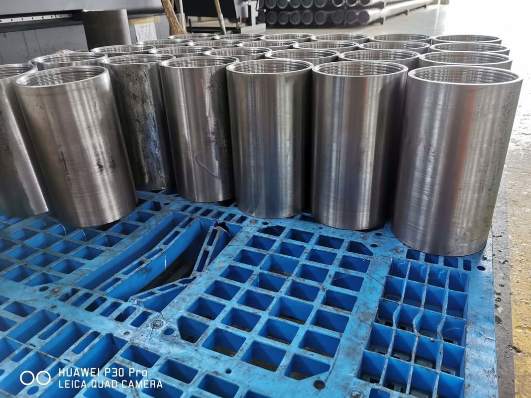 4 1/2 API 5CT Tubes et boîtiers en acier au carbone accouplement à fils premium pour puits de pétrole et de gaz