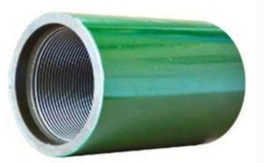 7 API 5CT Tubes et boîtiers d'acier au carbone combinés ou couplage réducteur pour puits de pétrole et de gaz