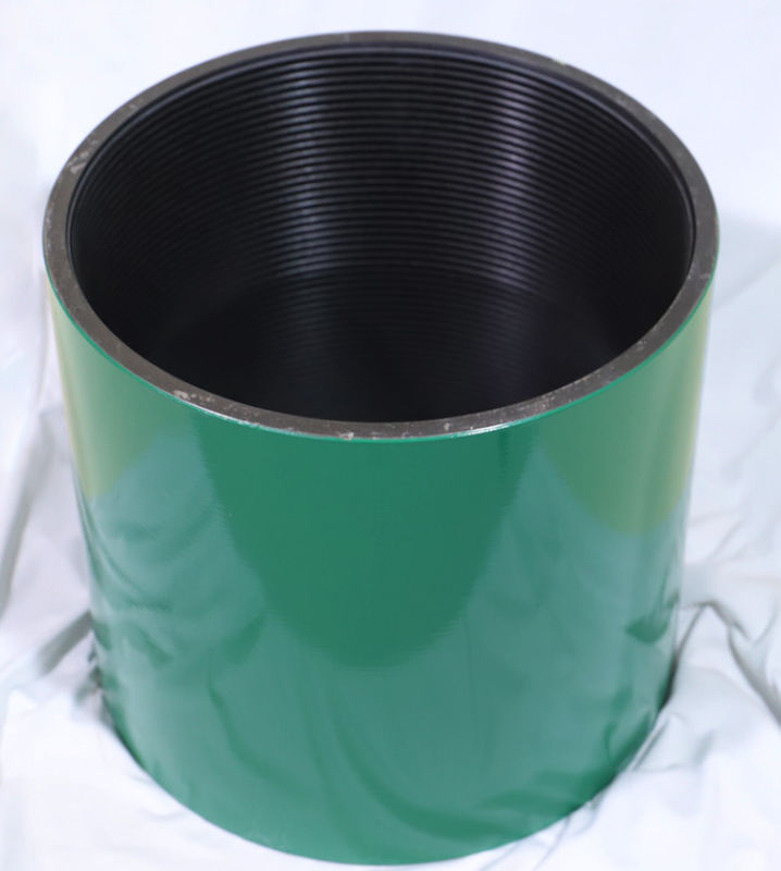7 API 5CT Tubes et boîtiers d'acier au carbone combinés ou couplage réducteur pour puits de pétrole et de gaz